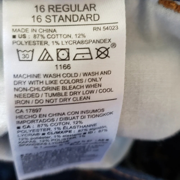 Old navy Size 16 regular fitted shorts - Picture 3 of 4